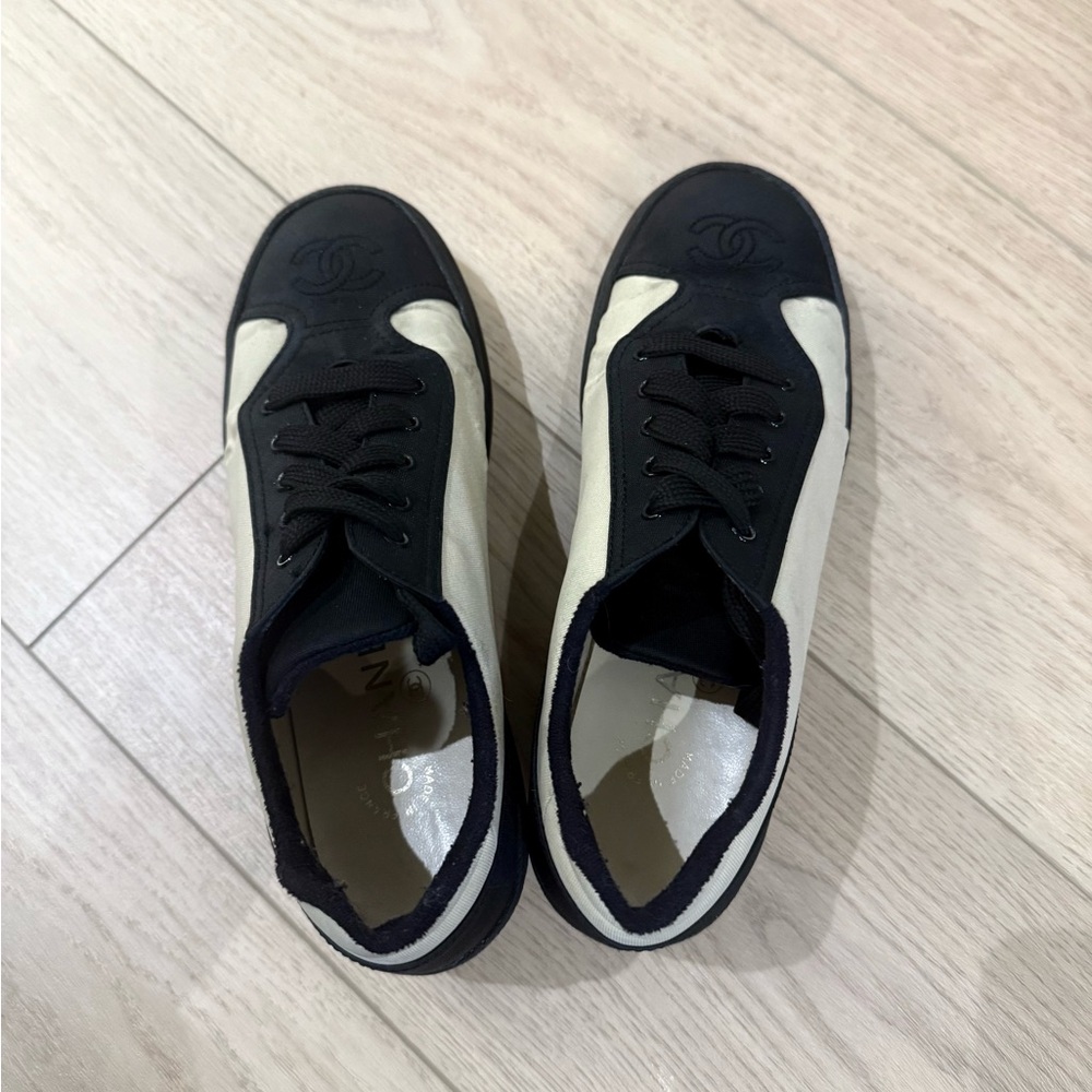 Chanel Black Cream CC Low Top Sneakers Size 8 Authentic